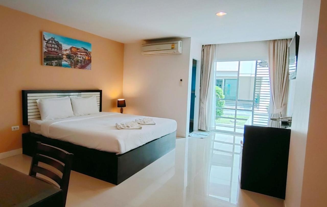 Similan Mansion Hotel Bang Saen Ngoại thất bức ảnh