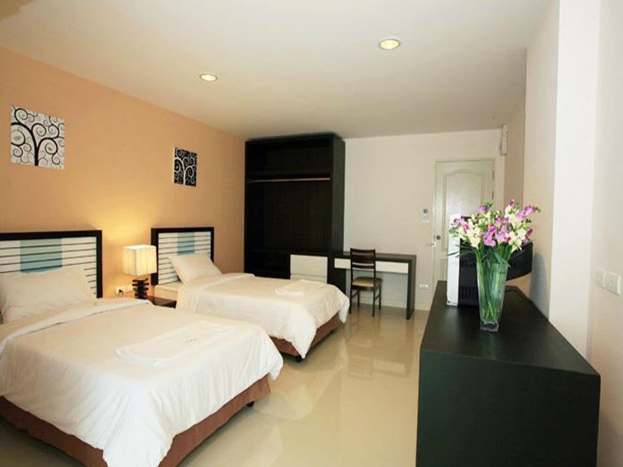 Similan Mansion Hotel Bang Saen Ngoại thất bức ảnh