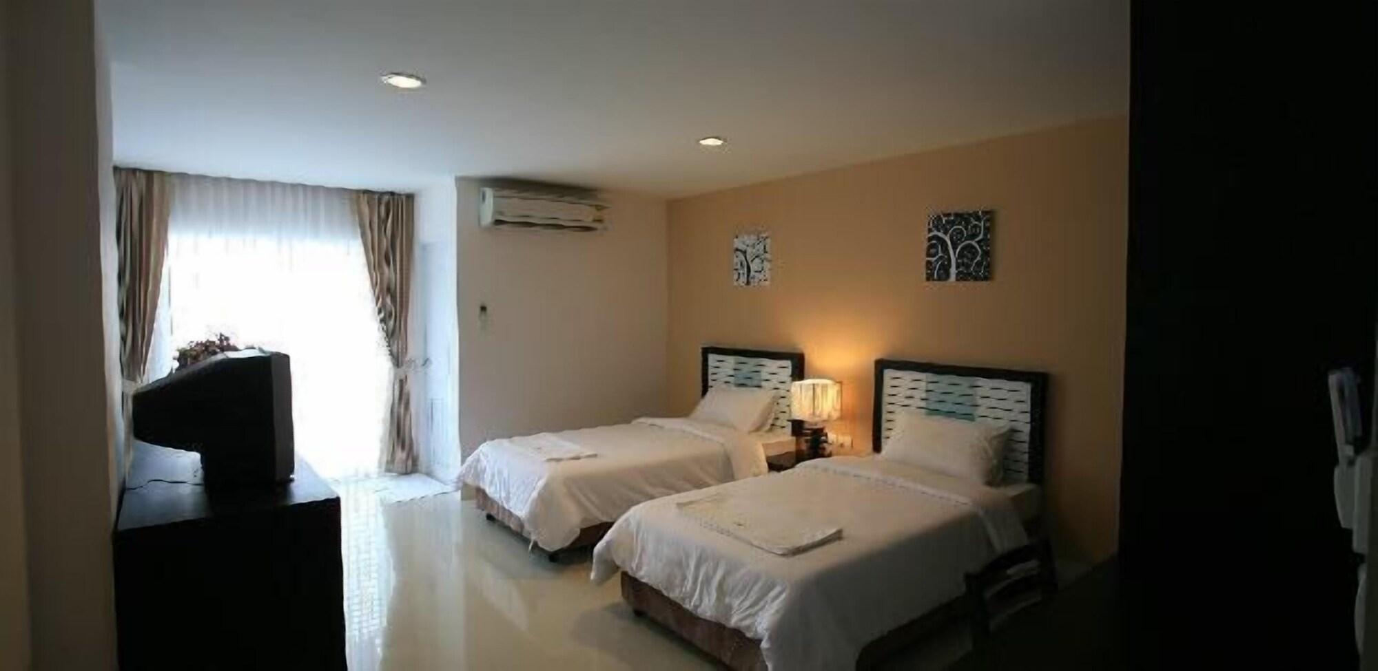 Similan Mansion Hotel Bang Saen Ngoại thất bức ảnh