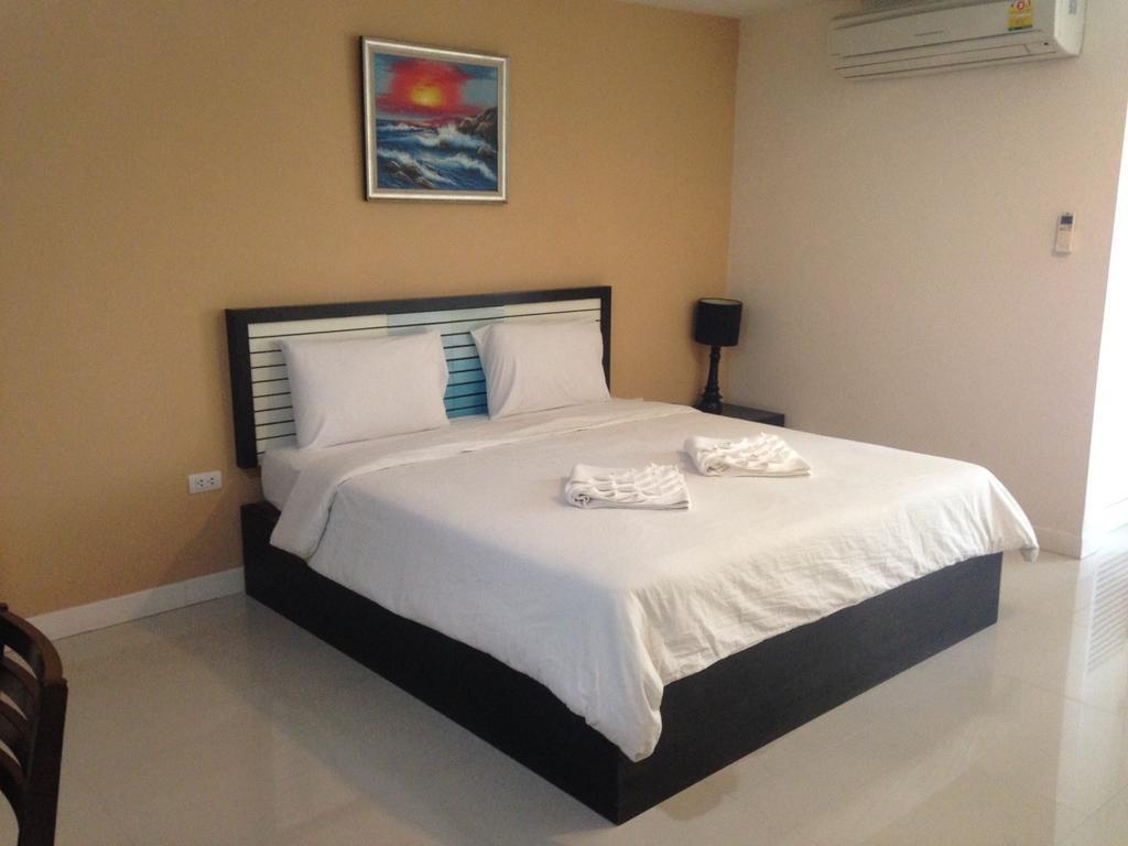 Similan Mansion Hotel Bang Saen Phòng bức ảnh