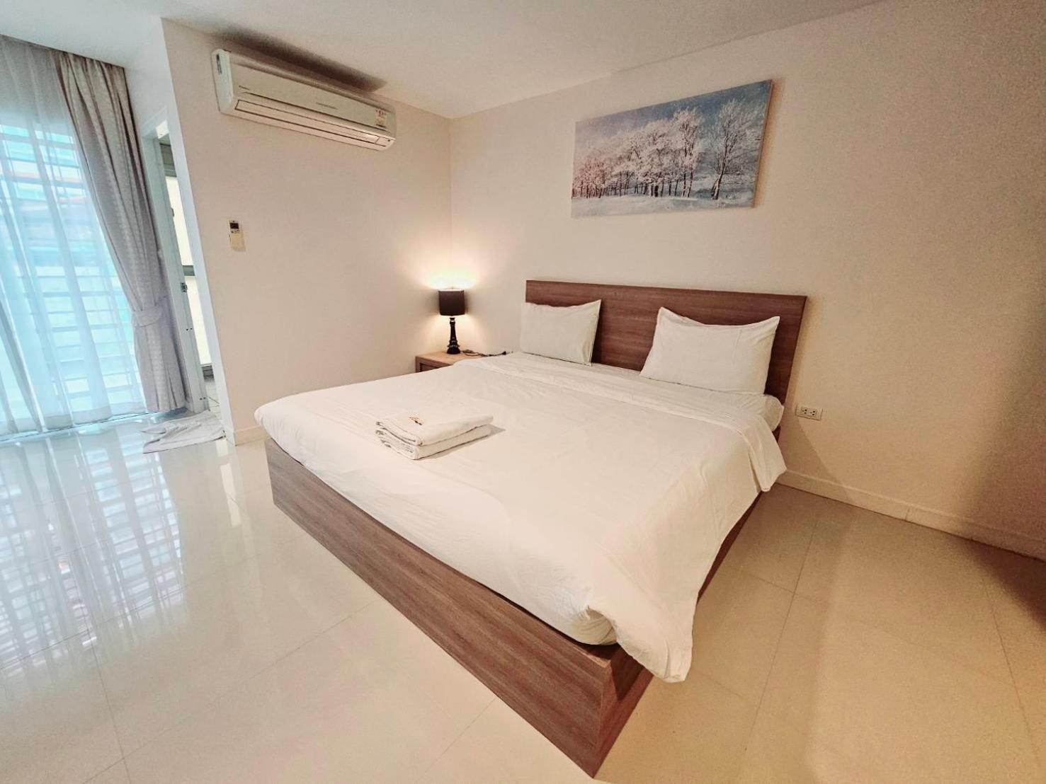 Similan Mansion Hotel Bang Saen Ngoại thất bức ảnh