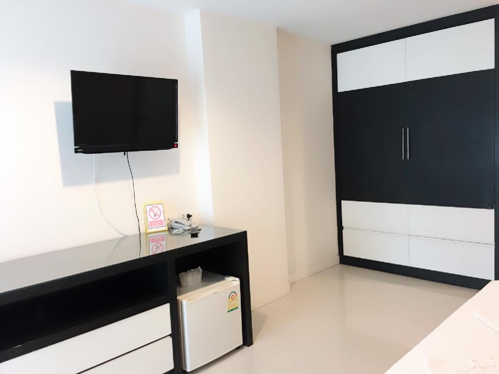 Similan Mansion Hotel Bang Saen Ngoại thất bức ảnh